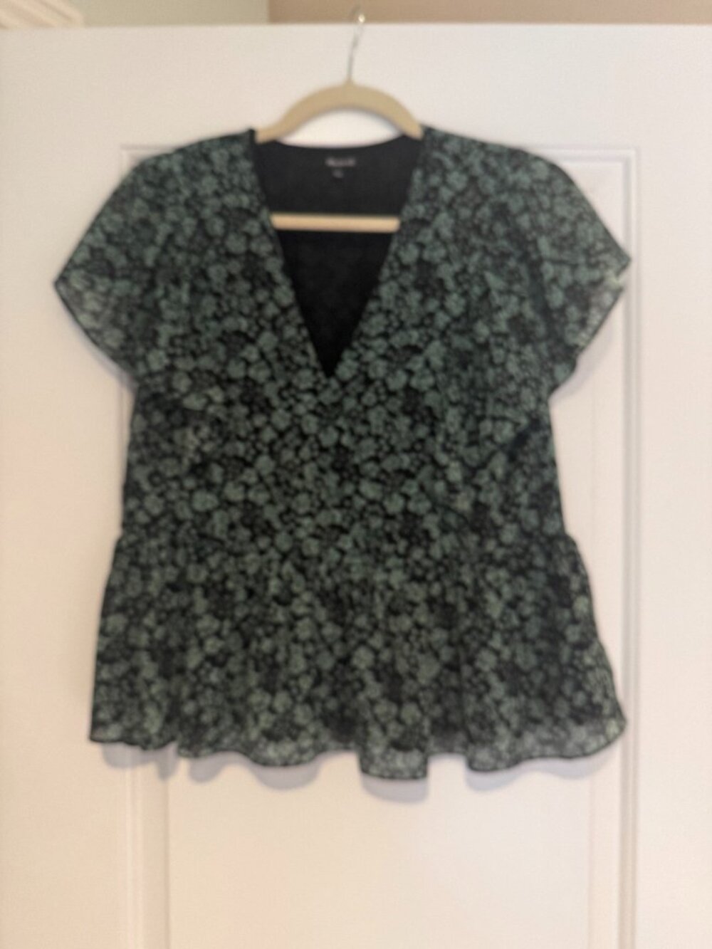 Madewell Black & Green Floral V-Neck Peplum Blouse Short Sleeve